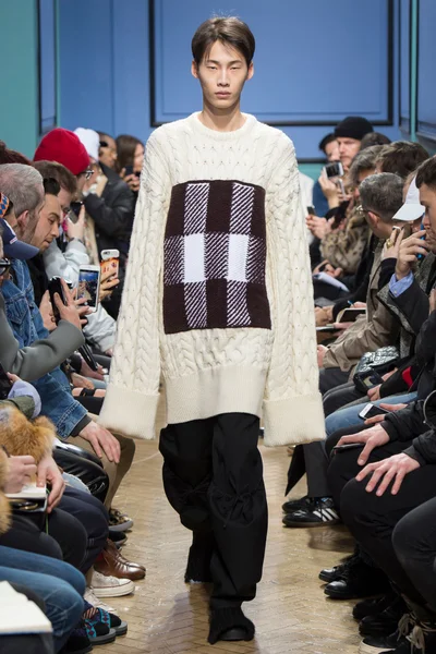 Look 8